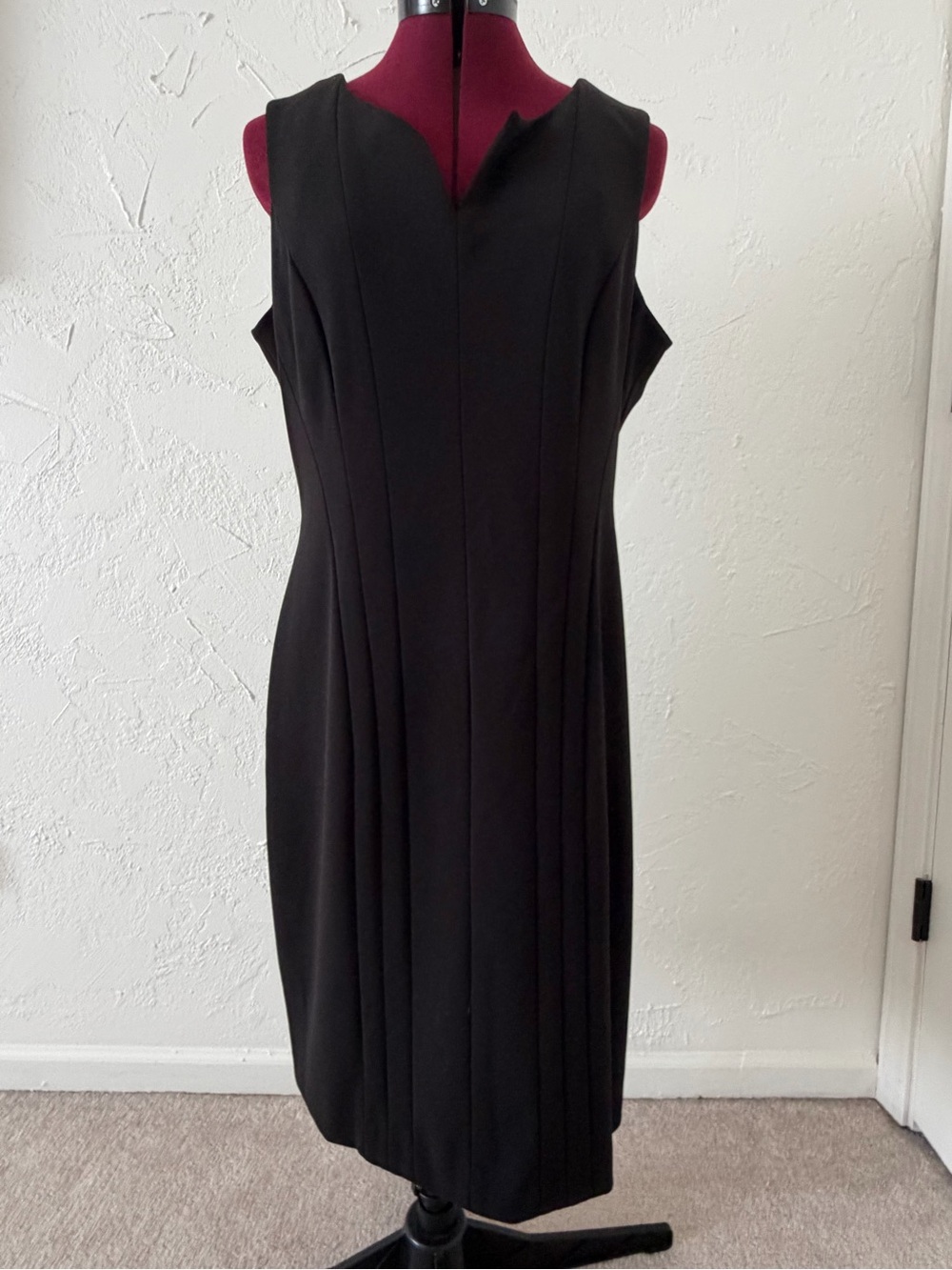 Calvin Klein Black Sleeveless Sheath Dress - Size 14